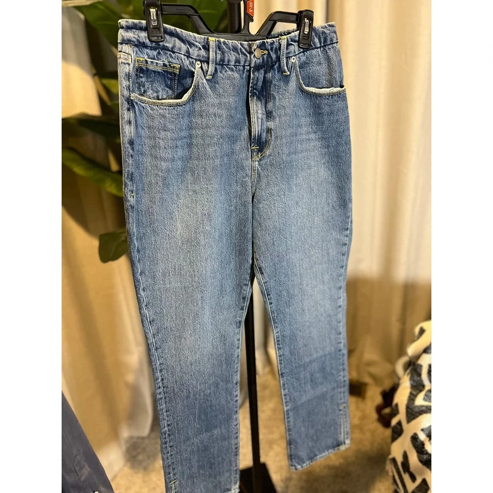 Good American High Rise Straight Leg Jeans Medium Wash Blue Size 12/31 Split Hem